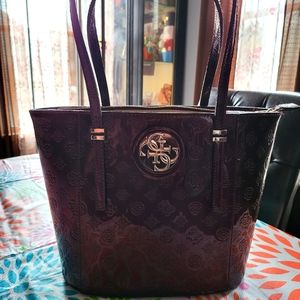 Guess Patent Bucket Bag